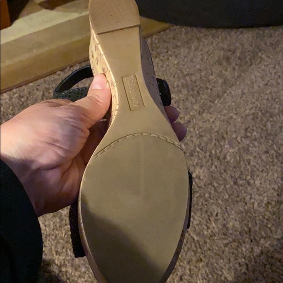 Size 91/2 Relativity cork wedge sandals - Picture 4 of 6